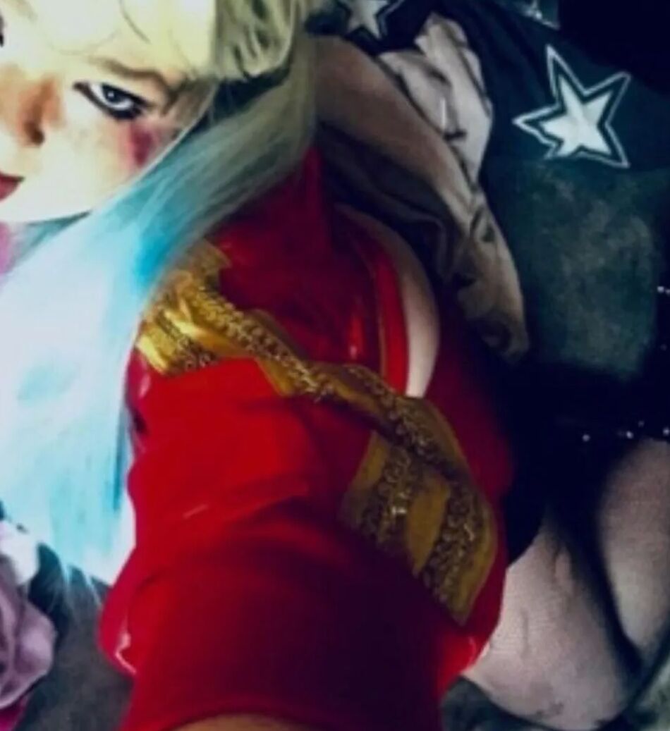 9 Pics Deine cosplay Schlampe