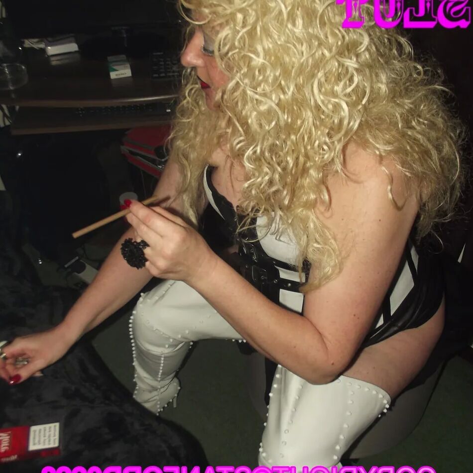 20 Pics SHIRLEY SLUT 708
