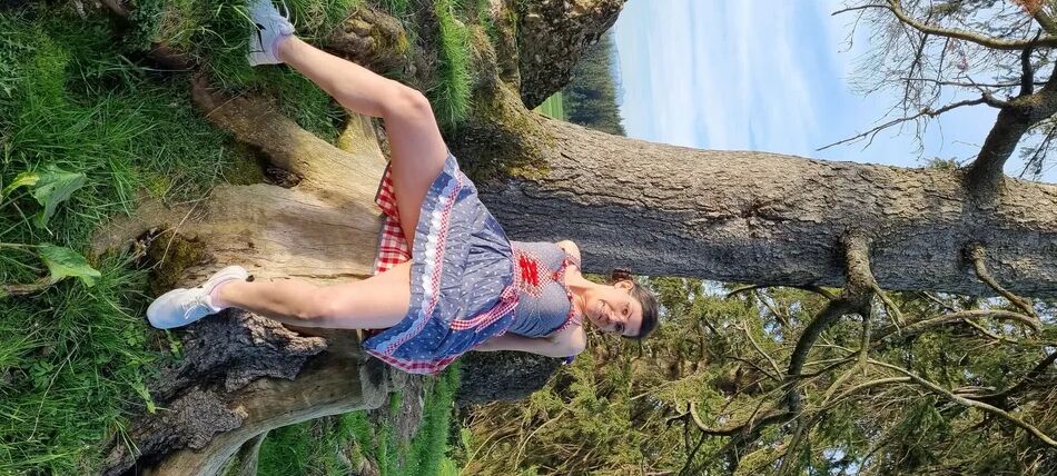 12 Pics Bavarian girl is wild