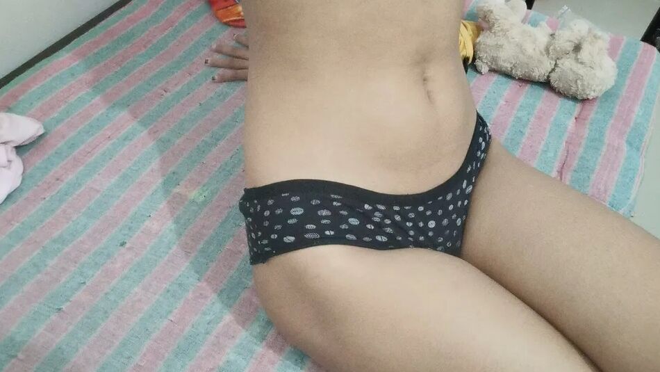 20 Pics desi girl hot and very sexy