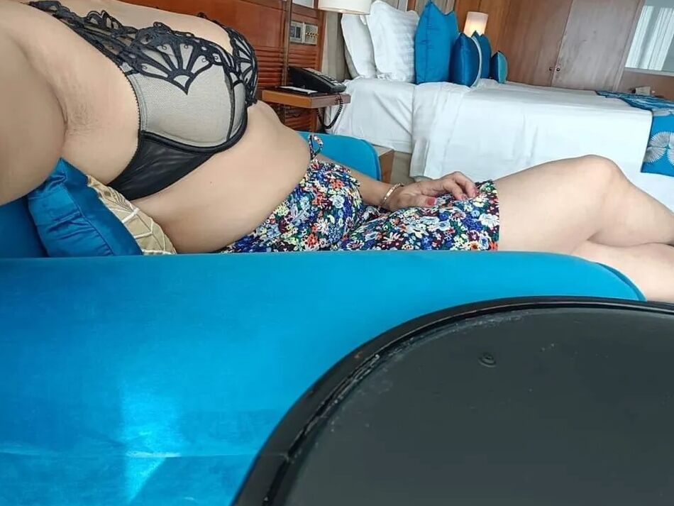 20 Pics Rani Solo Meet