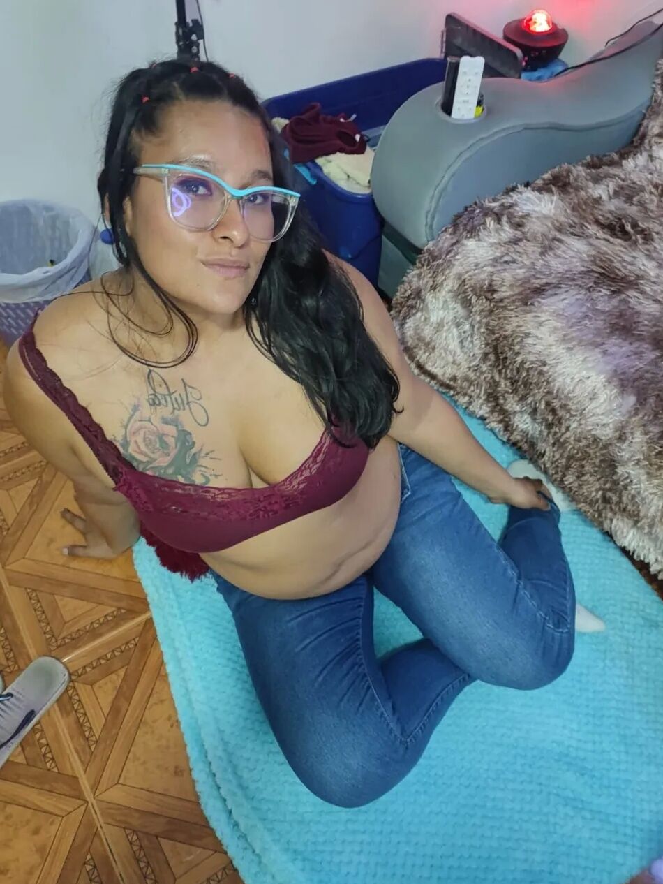 8 Pics search on live camera and we have fun together ReedxRosee
