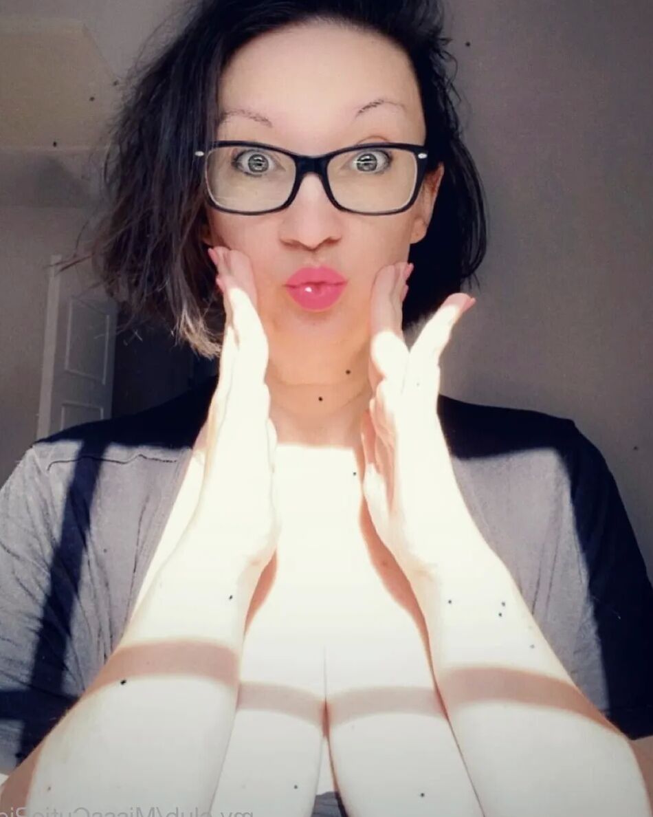 16 Pics MisssCutiePie Free Photos