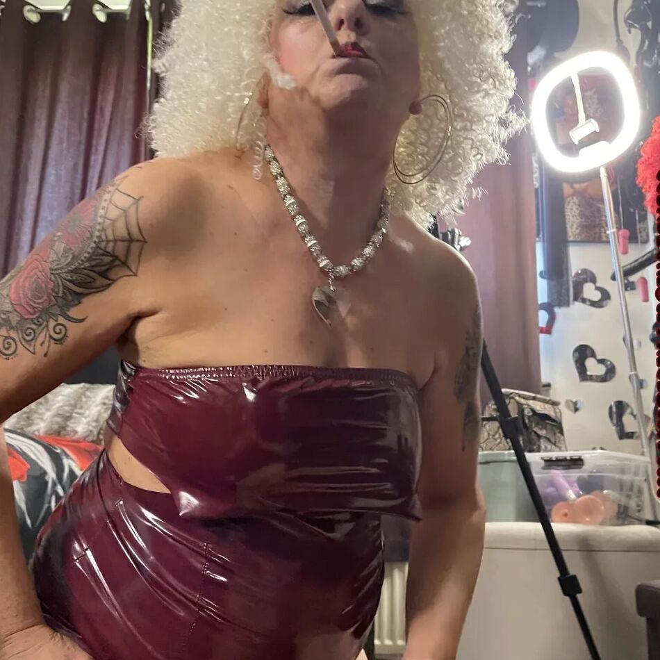 20 Pics SHIRLEY WHORE BITCH SLUT
