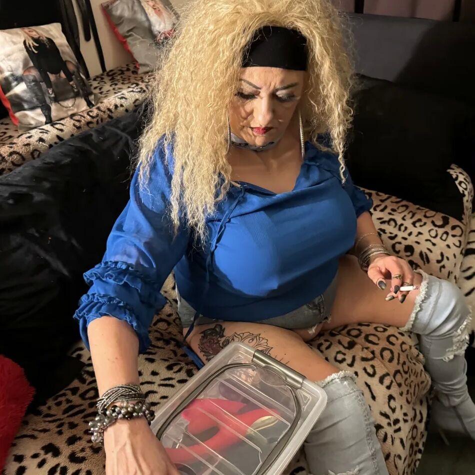 20 Pics JEAN CUM SLUT