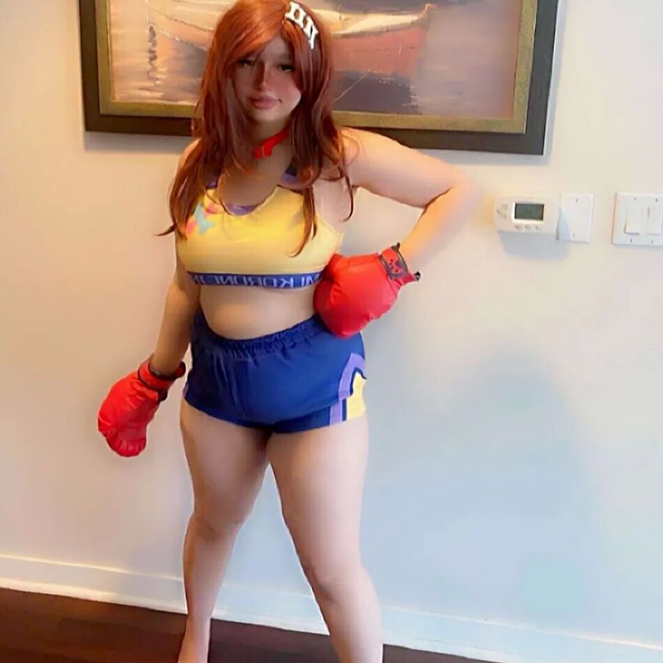 7 Pics Inugami Korone Boxer Cosplay