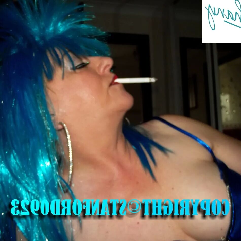 20 Pics SHIRLEY SLUT 700