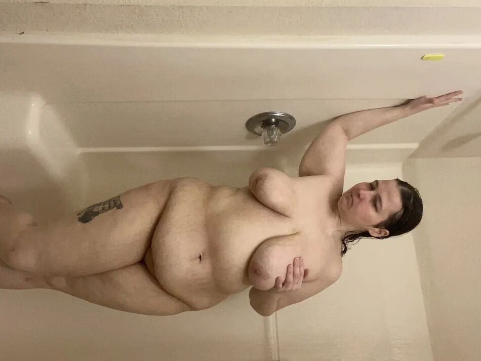 17 Pics Post Shower