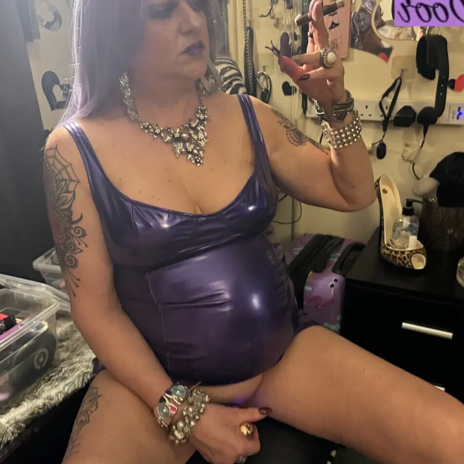 20 Pics SHIRLEY WHORE NEXT DOOR
