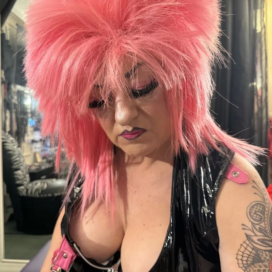20 Pics SHIRLEY SLUT TRAMP 2023