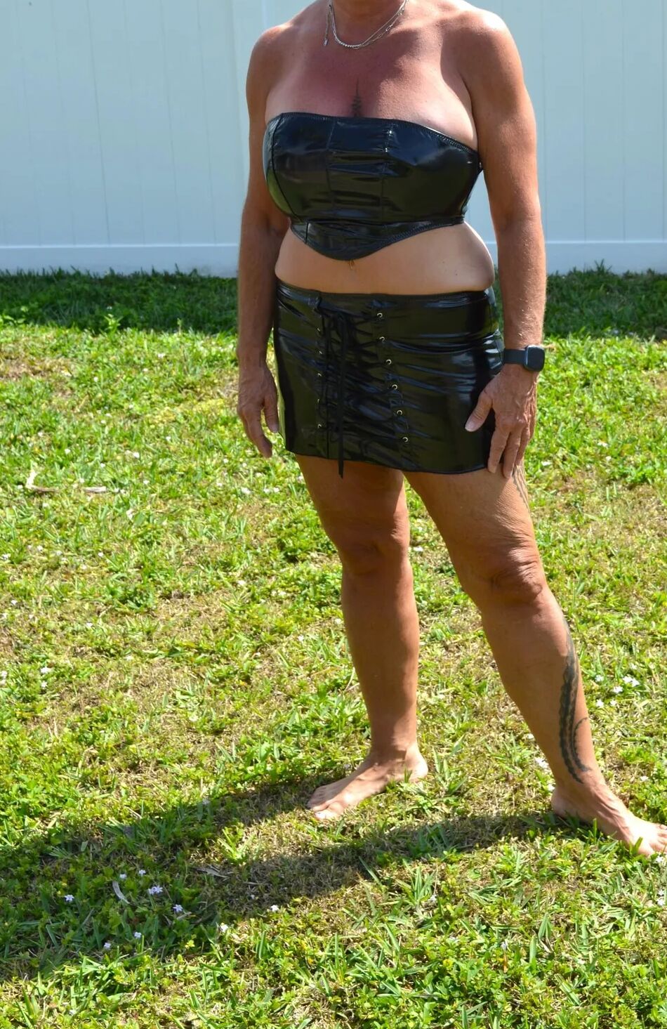 20 Pics Fuck Toy Fun Outside