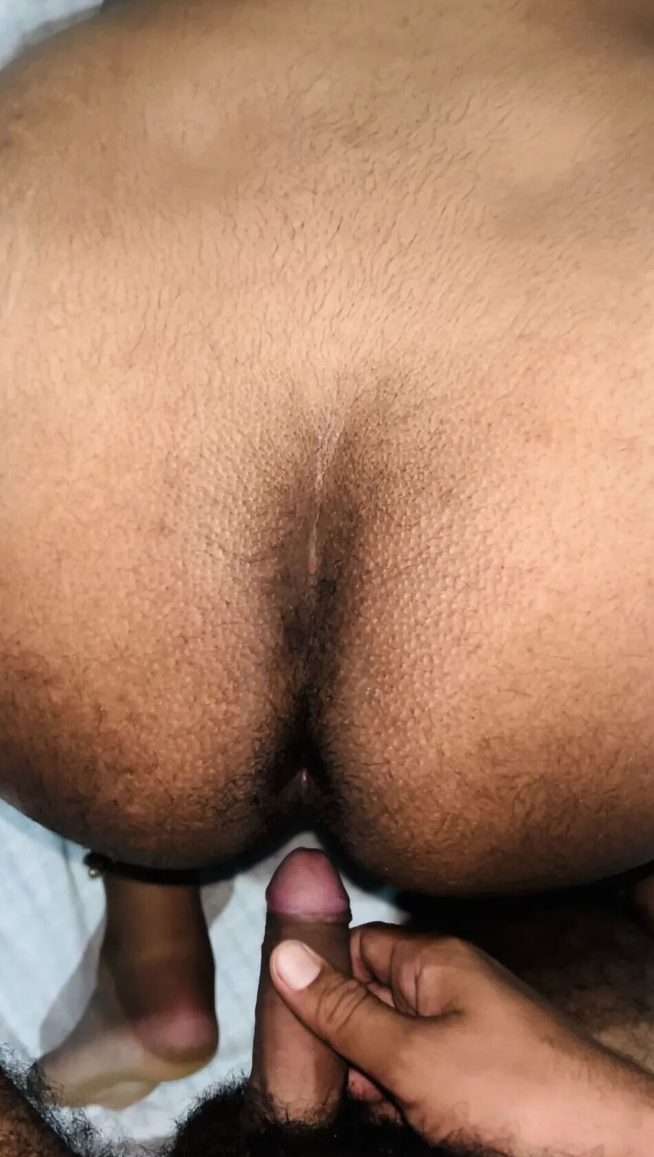 5 Pics Young girl shows hot pussy and big boobs