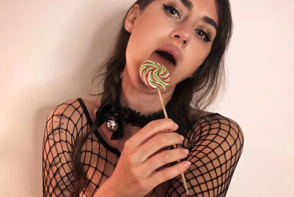 11 Pics BDSM party with candy in the ass