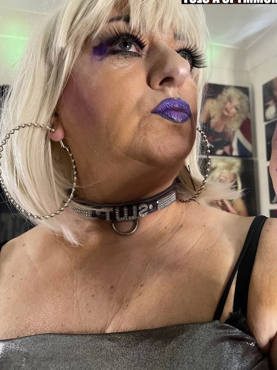 12 Pics SHIRLEY SLUT MOM
