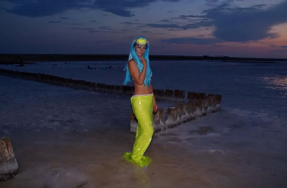 20 Pics Elton's Night on salty pier