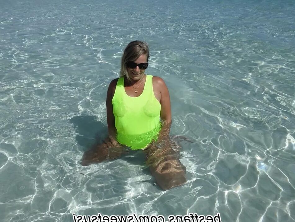 10 Pics happy to show off on vacation