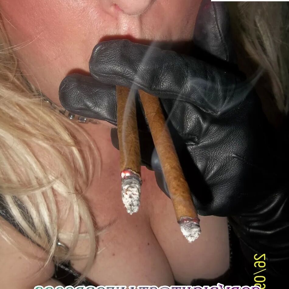 20 Pics SHIRLEY SLUT 760