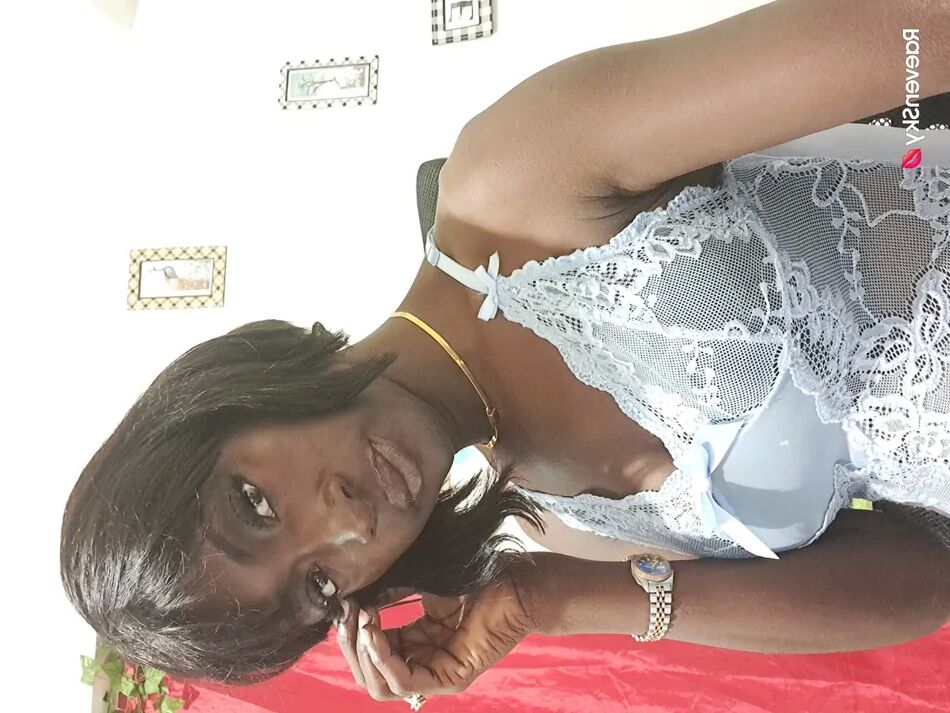 20 Pics Lil Chocolate Cover Raeven Sky