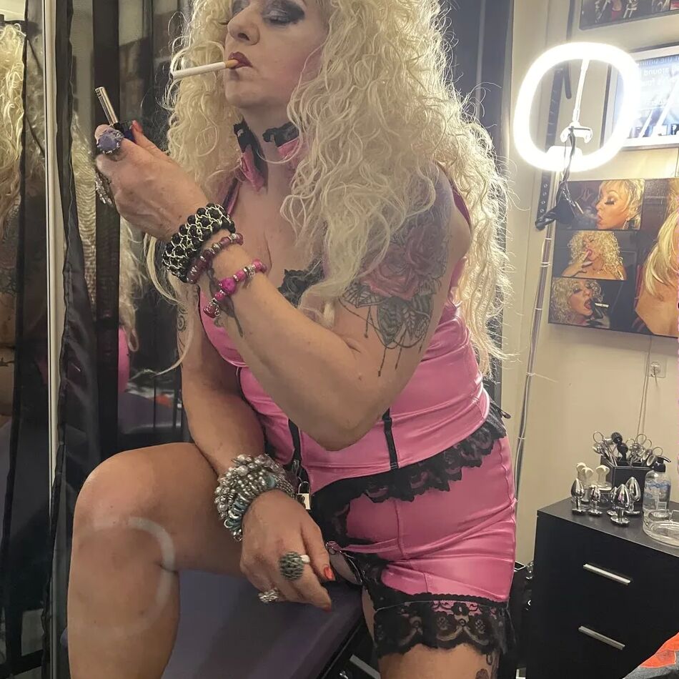 20 Pics FUCK SHIRLEY  LIKE THE SLUTTY WHORE THAT I AM