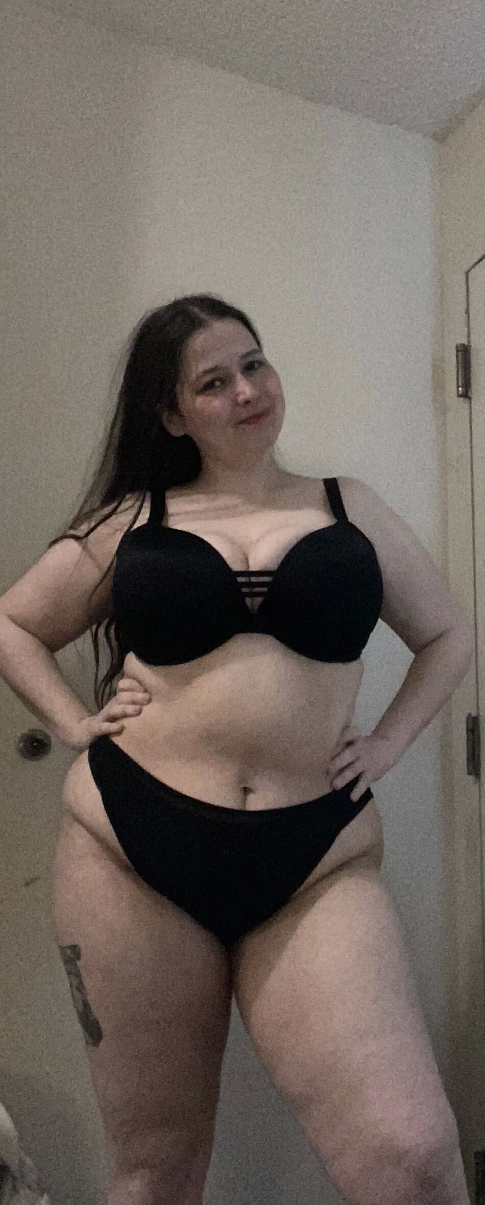 20 Pics Feeling frisky