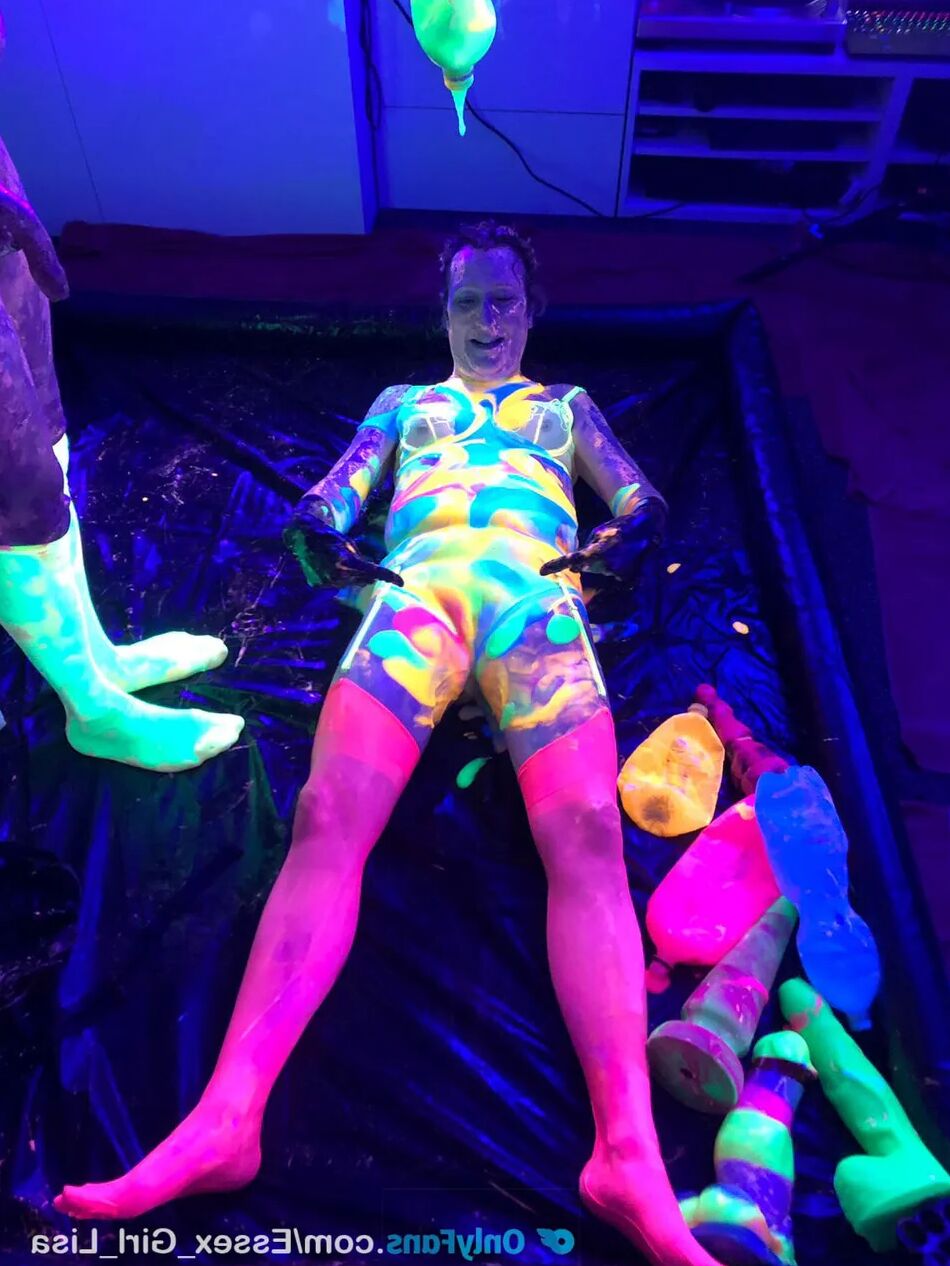 14 Pics Playing with glow in the dark UV slime with my slave
