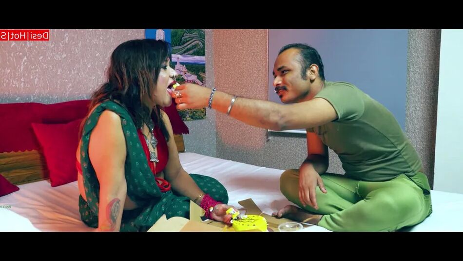 19 Pics Indian Hot Bhabhi