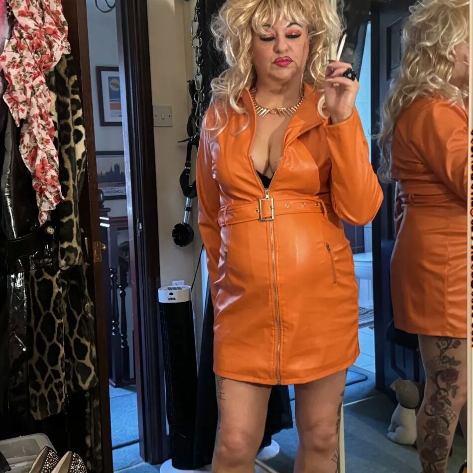 20 Pics BE A SLUT I AM