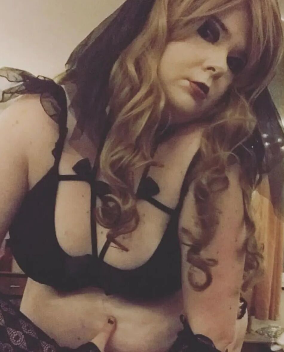 20 Pics Fette Gothic Fotze