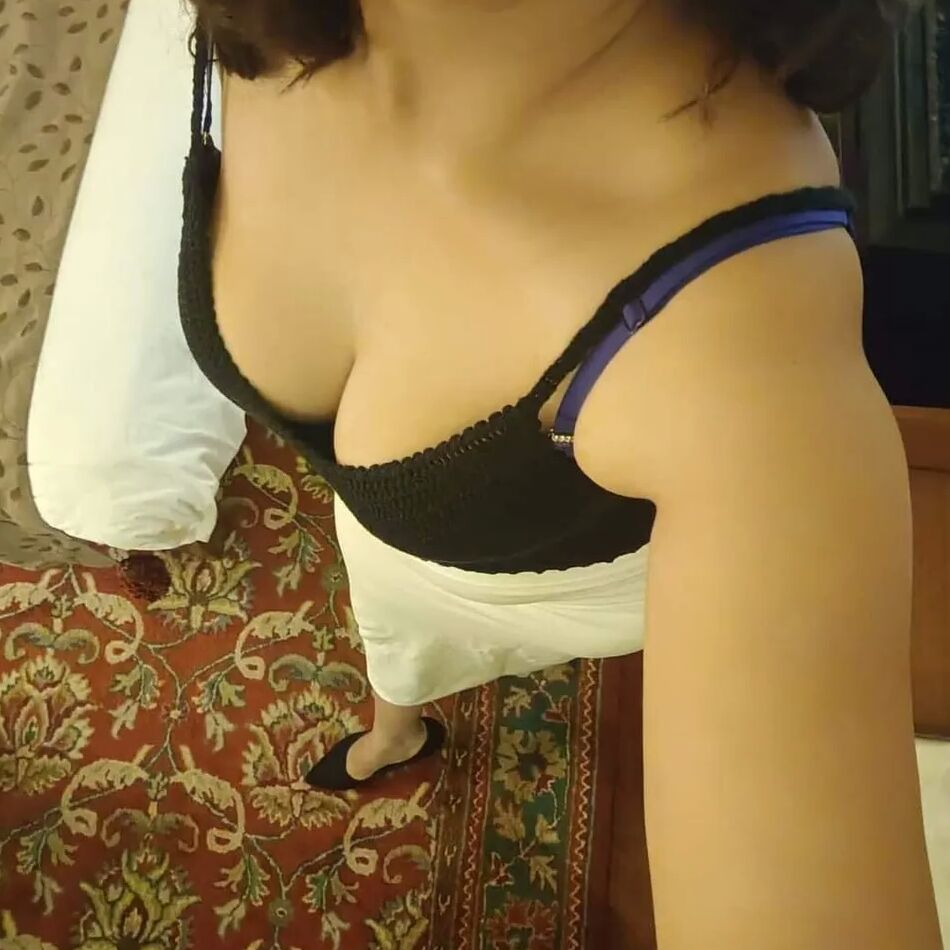 20 Pics Rani Solo Meet