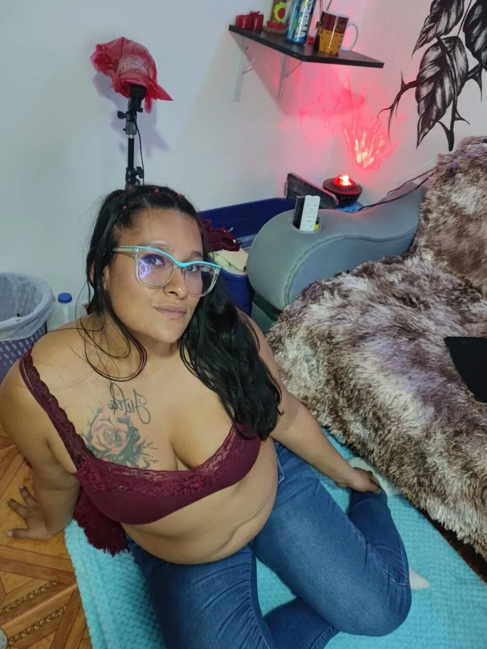 8 Pics search on live camera and we have fun together ReedxRosee