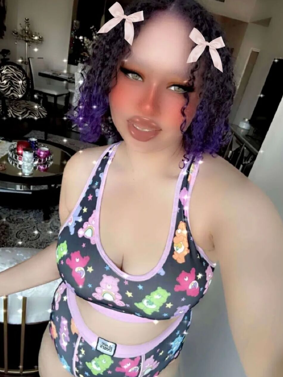 7 Pics Sexy Big Titty Egirl Aamira Ardalan