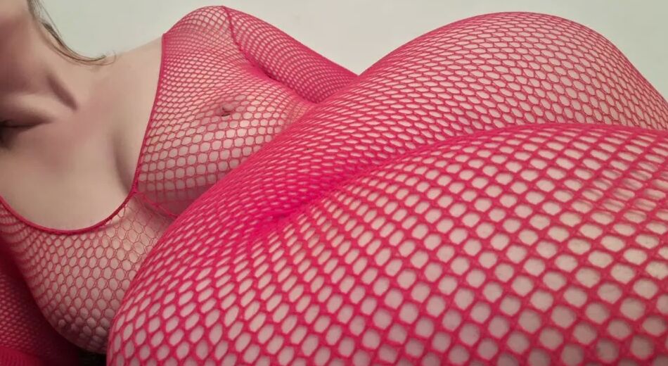 6 Pics Roter catsuit
