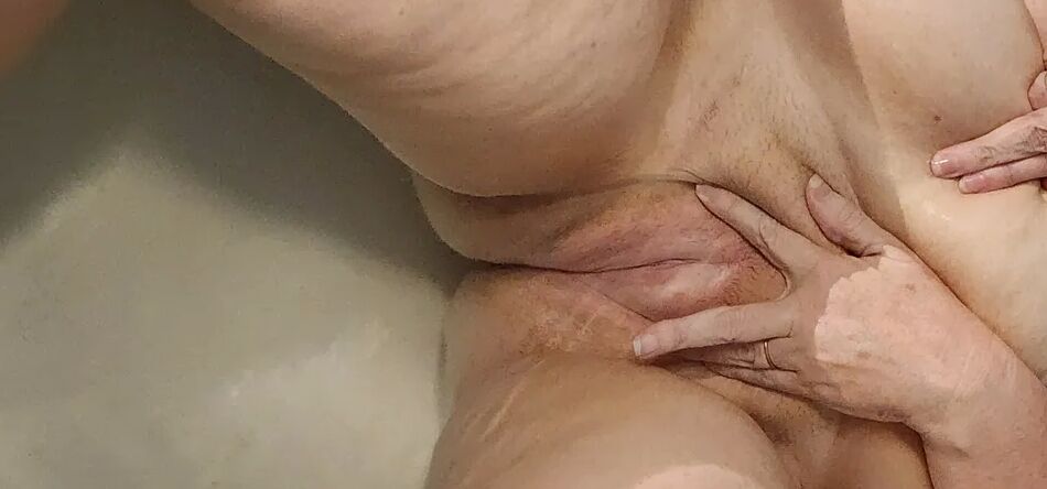 18 Pics Bath Time