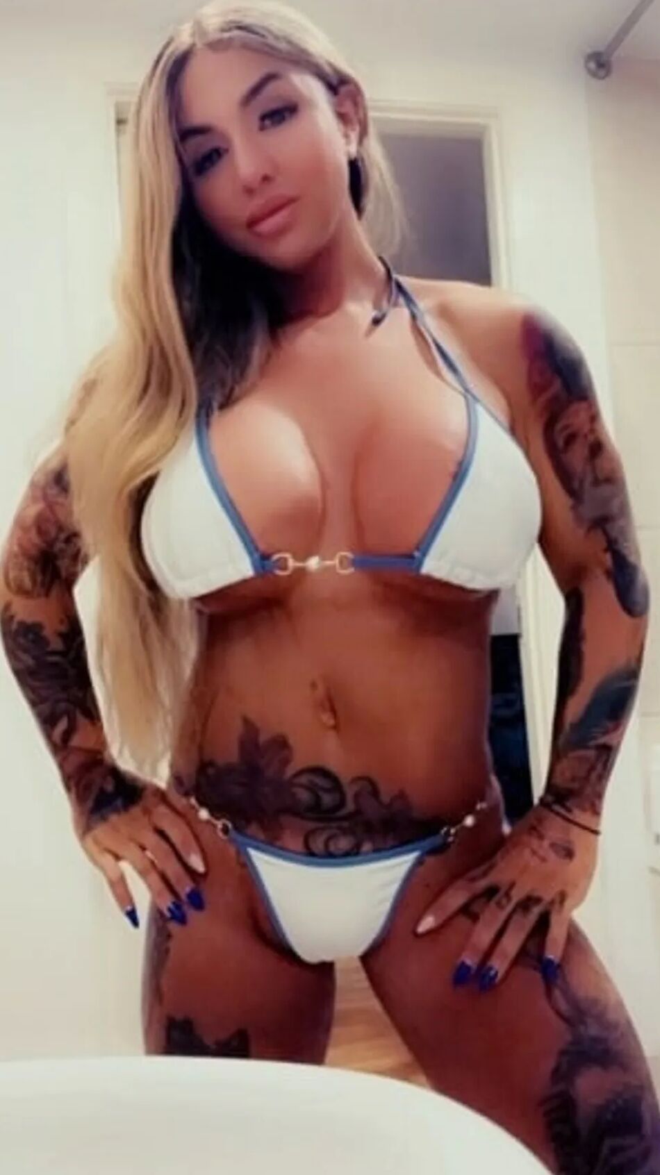 8 Pics Tabbyanne Dirty leeds milf whore showing off tits ass pussy