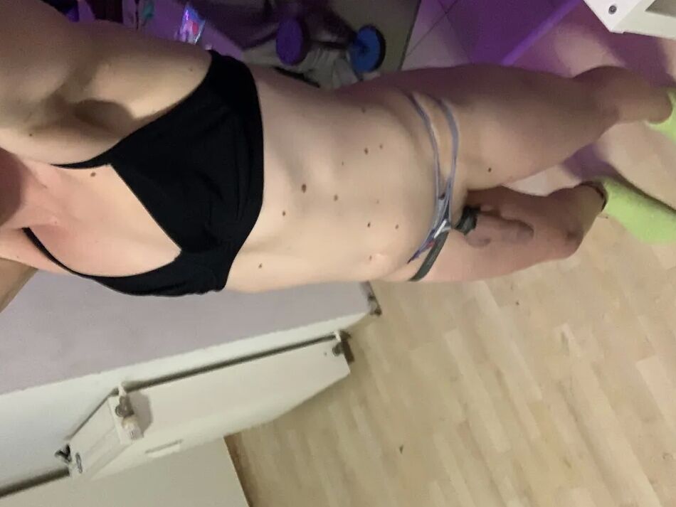 20 Pics Sissy Pia