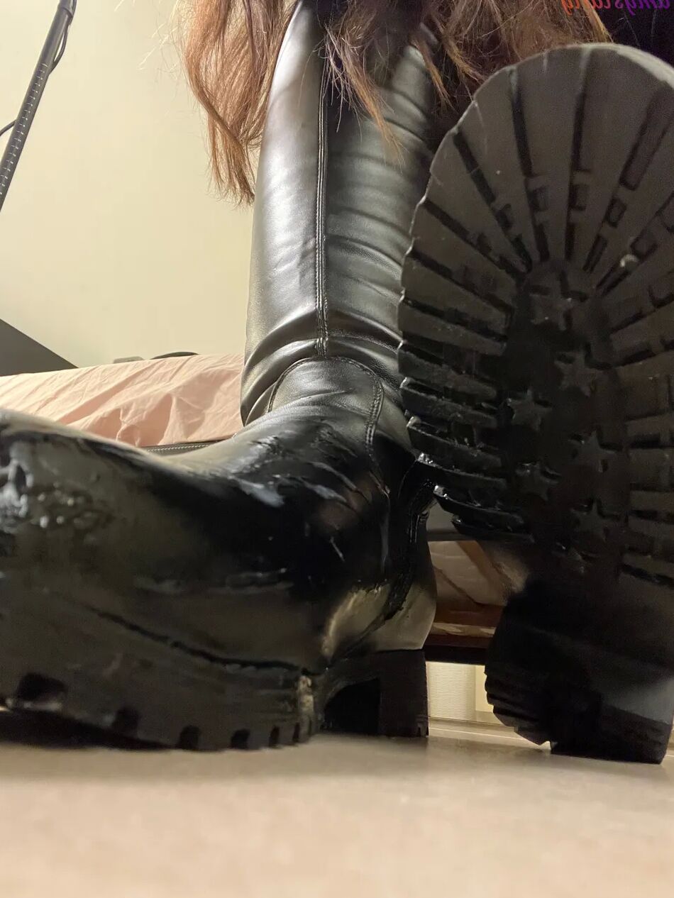 19 Pics March & Blast in Super Thigh Boots - Ball Stomp, Bootjob
