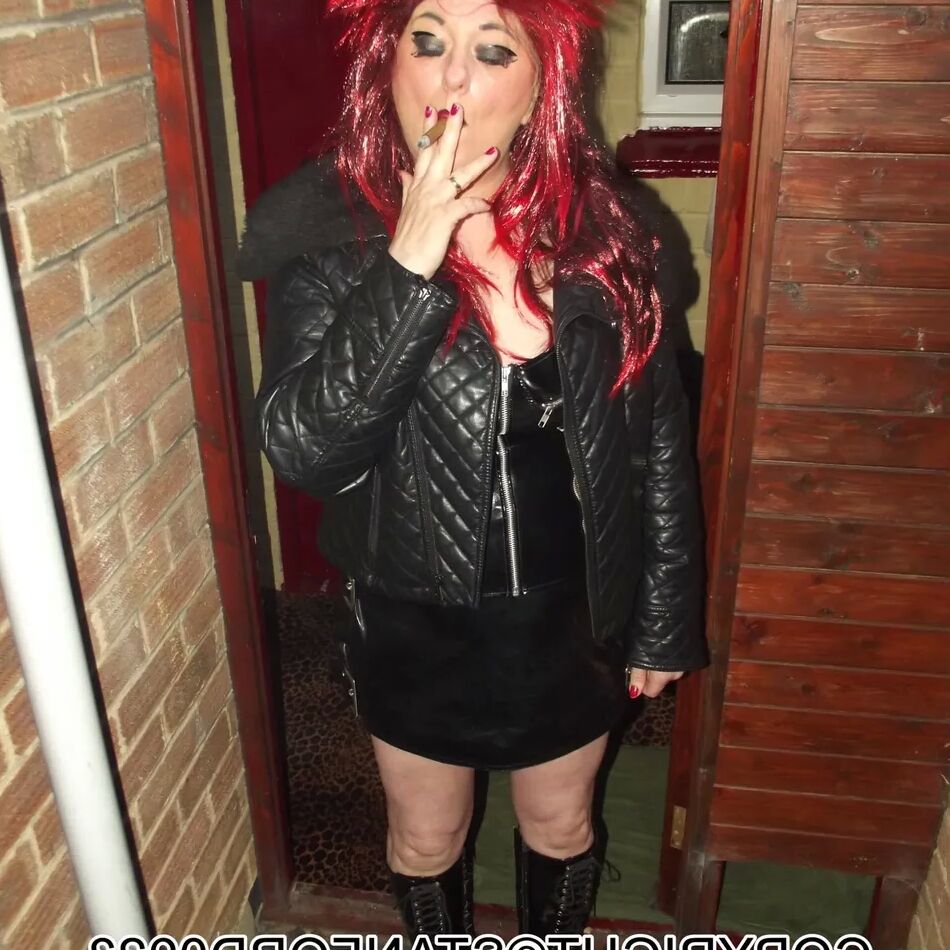20 Pics SHIRLEY SLUT 652