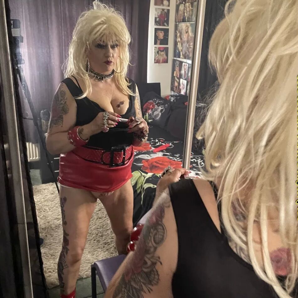 20 Pics SHIRLEY WHORE MOM AND SLUT