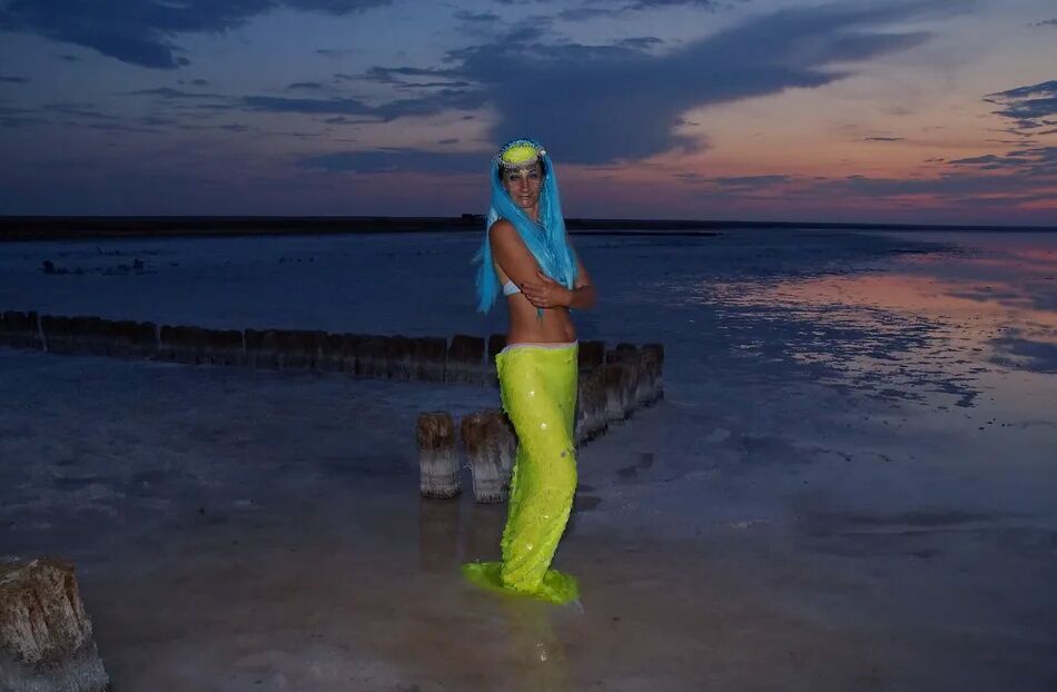 20 Pics Elton's Night on salty pier
