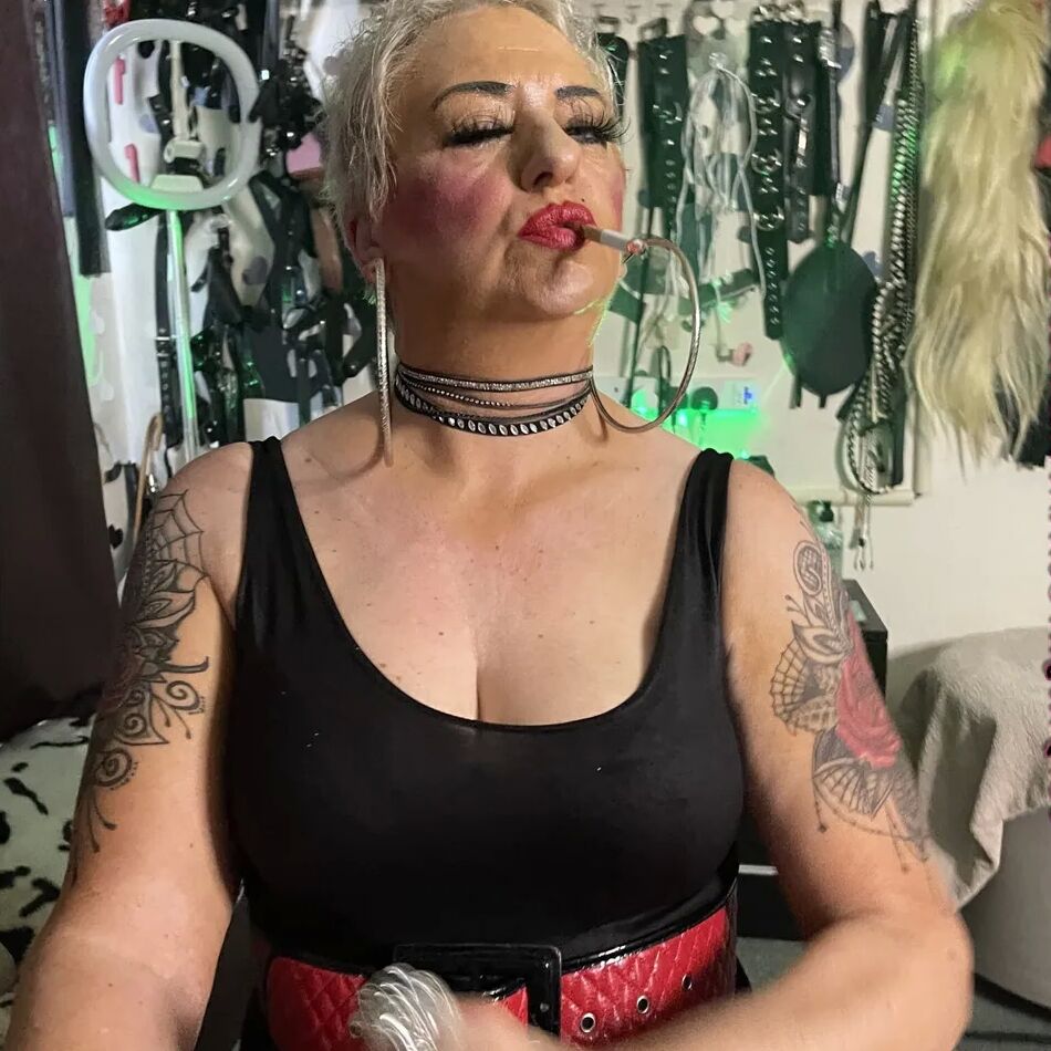 20 Pics SHIRLEY DISCO SLUT