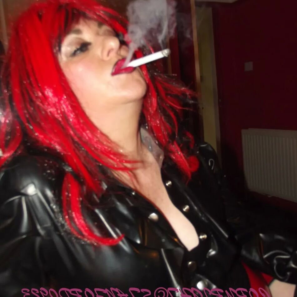 20 Pics SHIRLEY SLUT 766