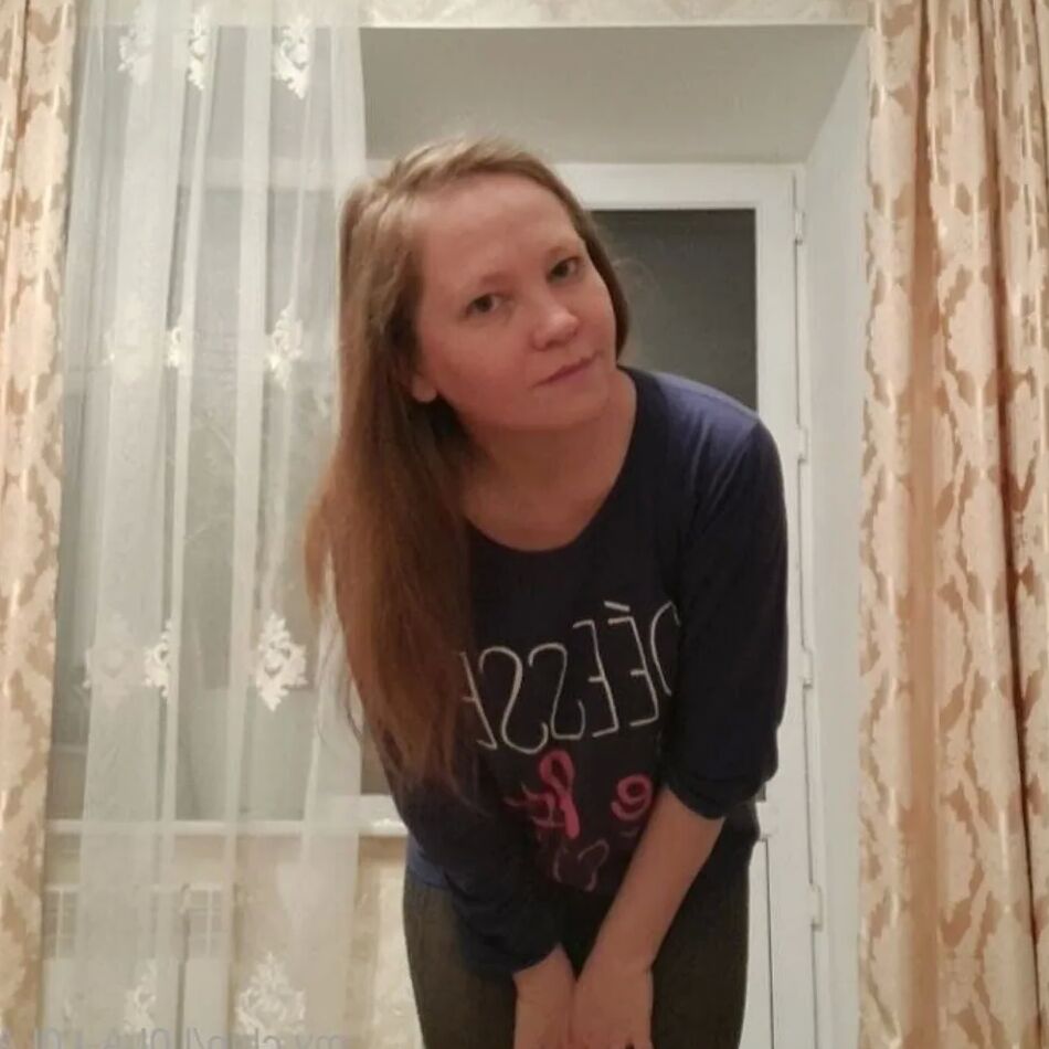 8 Pics LOLA Free Photos