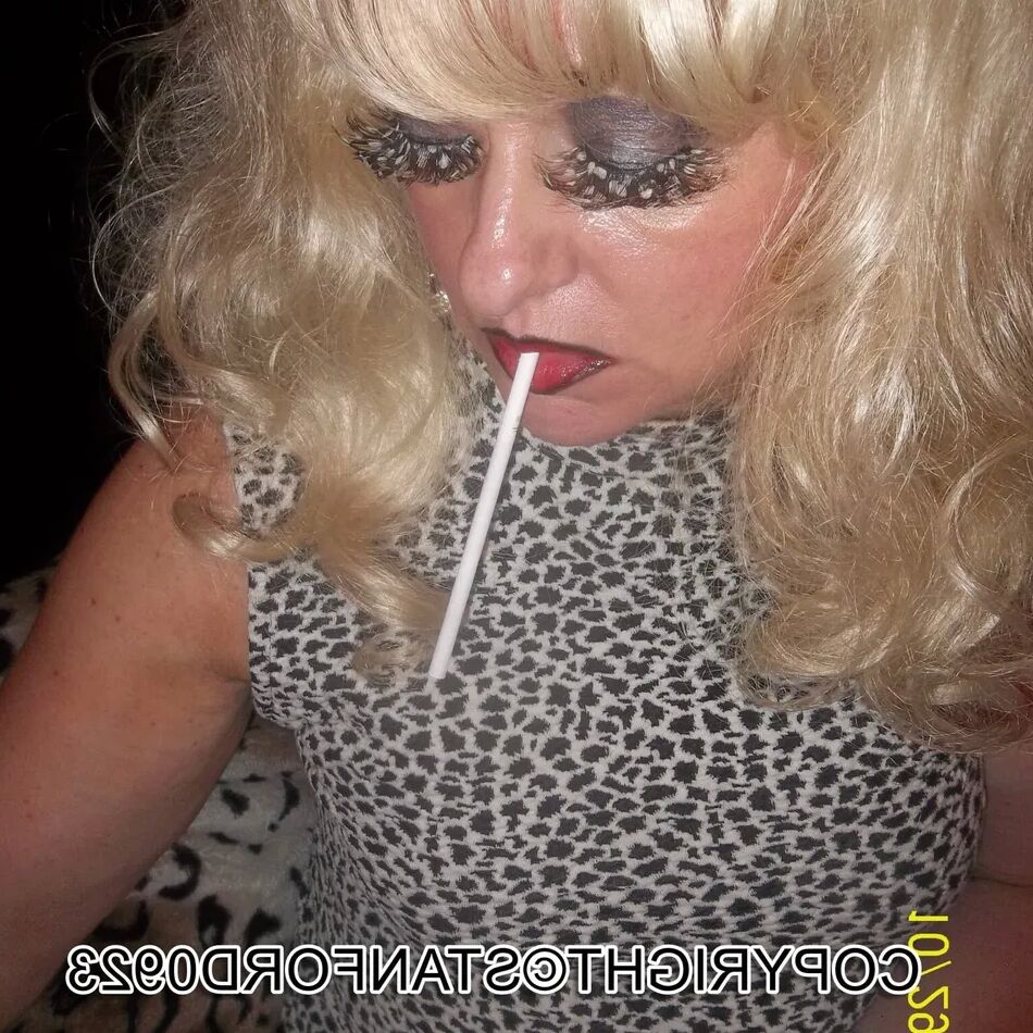 20 Pics SHIRLEY SLUT 685
