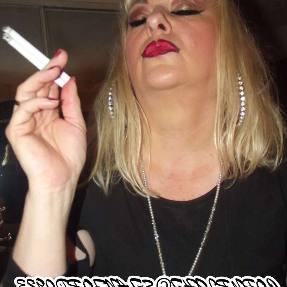 20 Pics SHIRLEY SLUT 730