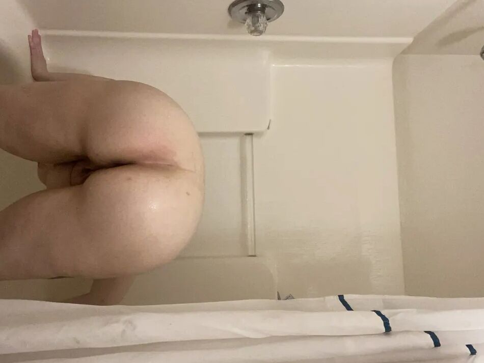 17 Pics Post Shower