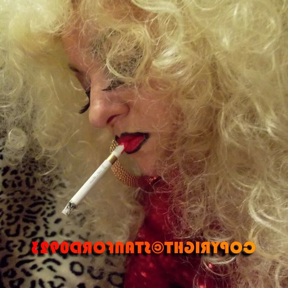 20 Pics SHIRLEY SLUT 714