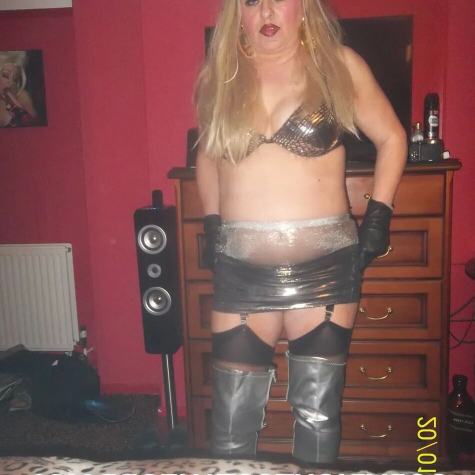 20 Pics SHIRLEY SLUT 645