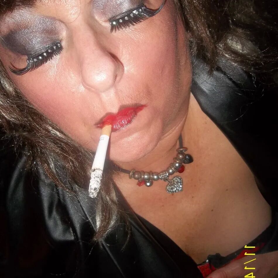 20 Pics SHIRLEY SLUT 678
