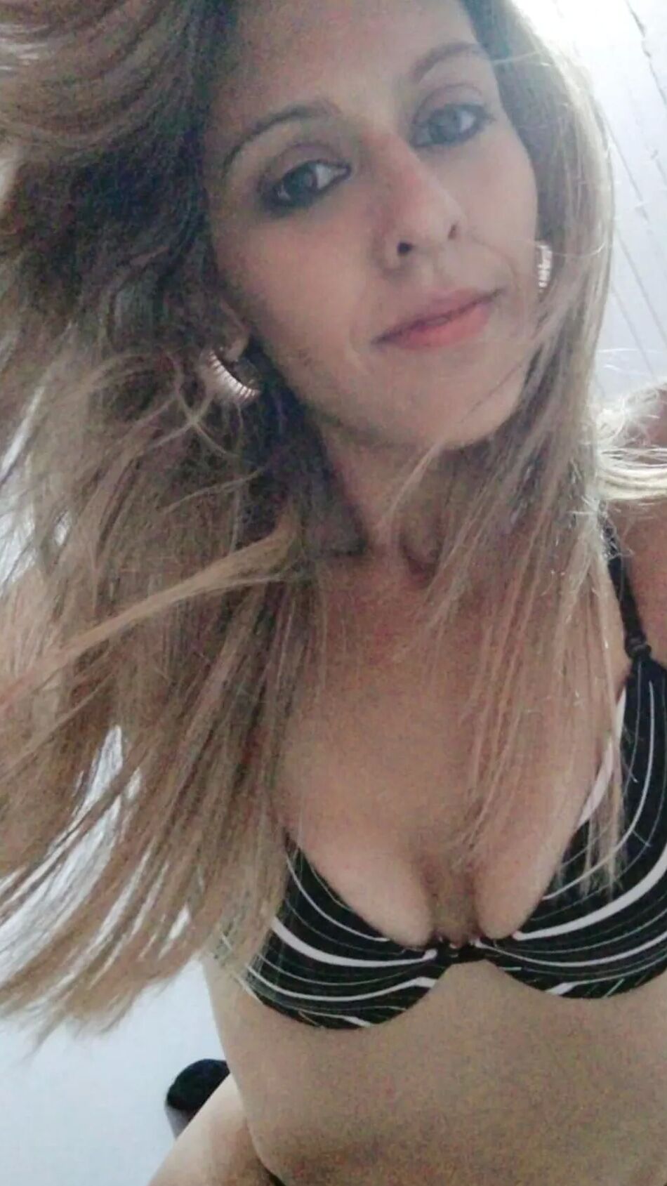 9 Pics Selfies