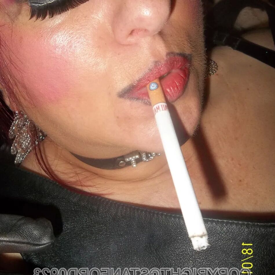 20 Pics SHIRLEY SLUT 664